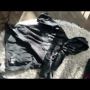 Air Jordan mens hooded shirt size M